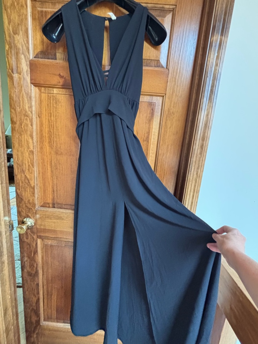 Tyche Elegant Black Evening Dress